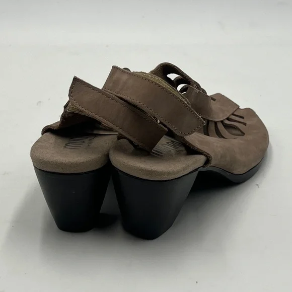 Munro Tan Heels with Perforated Design - Picture 4 of 9